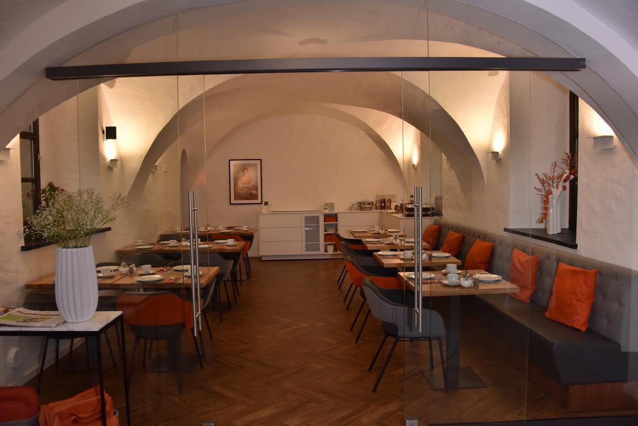 Maxplatz 3*